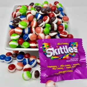 lot 80 image: Freeze Dried Wild Berry Skittles (4oz)