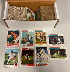 lot 127 image: 1970-1979 Topps Baseball Cards with Stars and HOFs - Ex-Mint - Approximately 300 Cards