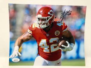 lot 39 image: Signed Anthony Sherman 8x10 Photograph Kansas City Chiefs with James Spence Authentication