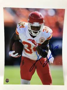 lot 40 image: Signed Knile Davis 8x10 Photograph Kansas City Chiefs with Hologram and Certificate of Authenticity