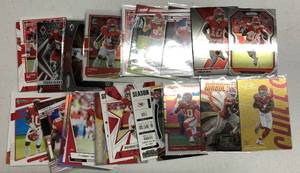 lot 161 image: Lot of 25 Kansas City Chiefs Tyreek Hill Football Cards - Prizm, Optic, Select - All Kansas City Chiefs Cards