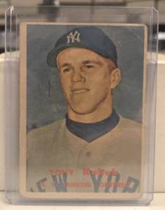 lot 256 image: 1957 Topps  Tony Kubek Rookie Card New York Yankees #312 VG