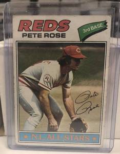 lot 260 image: 1977 Topps Pete Rose Cincinnati Reds #450