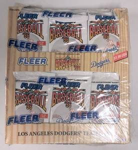 lot 272 image: Factory Sealed 1996 Fleer 36 Pack Los Angeles Dodgers Box