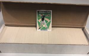 lot 284 image: Complete 1993 Topps Baseball Card Set 800 Total Baseball Cards with a Mint Derek Jeter Topps Rookie Card