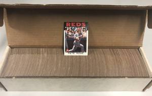 lot 286 image: Complete 1986 Topps Trading Card Set #1-792 - 792 Total Baseball Cards