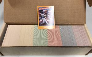 lot 302 image: Complete 1988 Score Baseball Trading Card Set - Rookies of Tom Glavine Hall of Famer - 660 Total Baseball Cards