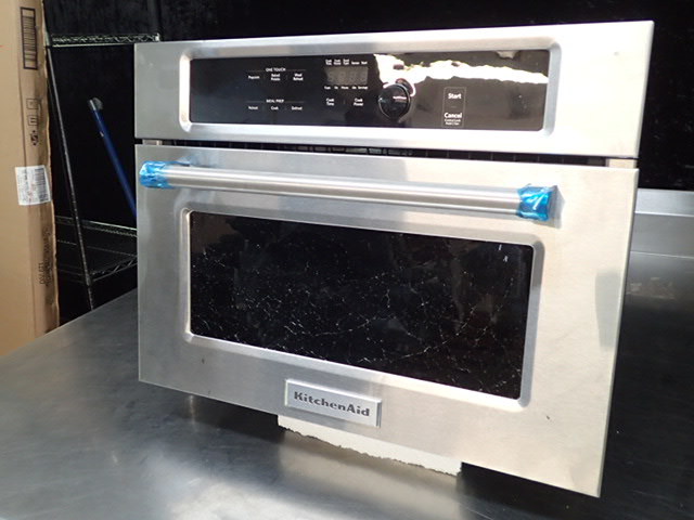 lot 222 image: Kitchen Aid Microwave