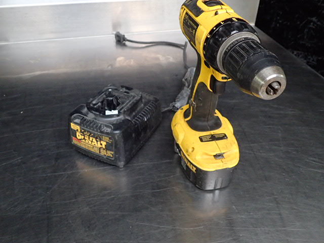 lot 237 image: Dewalt DC720 12in Cordless Drill, 18V