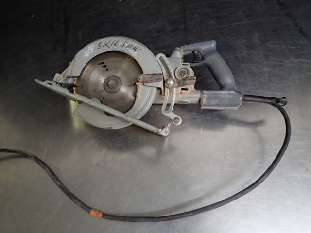 lot 247 image: SkilSaw Worm Drive Circular Saw