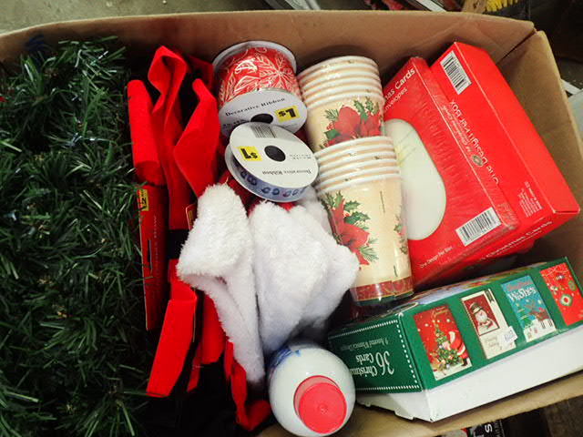 lot 270 image: Large Lot of Misc Items