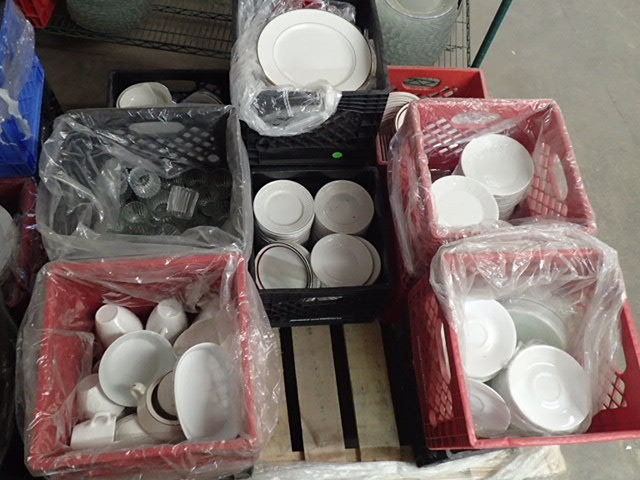 lot 277 image: Large Lot of Catering Plates and MORE