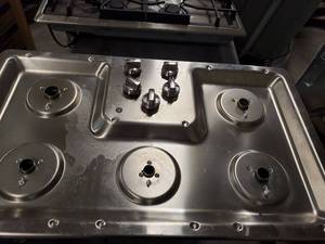 lot 6808 image: GE Cook Top 