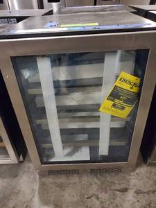 lot 6822 image: Avollon Cooler Model Number AABR242SGRH