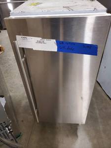 lot 6829 image: Scotsman Ice Maker Model Number SCN60PA. 1SS