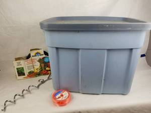 lot 4305 image: Weed Eater String - Dog Tie Down Stake - Rain Drip Edge and Tub