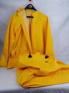 lot 4334 image: Mid West Rain Suit - Rain Coat and Rain Overall Pants