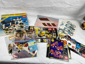 lot 4077 image: LEGO Manuals and more - What a collection