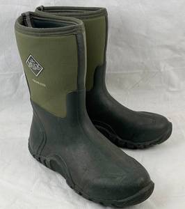 lot 4140 image: Pair of The Original MUCK BOOT COMPANY Boots - EDGEWATER - Mens Size 1111.5 - Womens Size 1212.5 - Very Nice These retail for more than $100