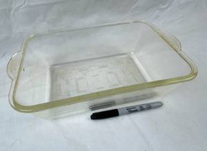 lot 4144 image: Large Vintage Glasbake Cooking Dish - See Pictures for Measurements