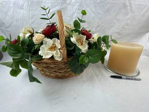 lot 4146 image: Beautiful Floral Basket and Amazing, New, Large 3-Wick Candle
