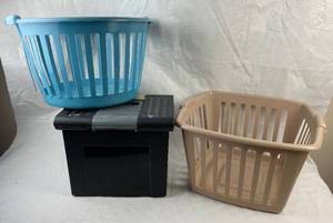 lot 4154 image: Lot of 2 Clothes Baskets and a Document Box