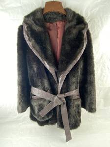 lot 4168 image: Vintage Faux Fur Coat - Size Ladies Medium - Amazing Condition See Photos