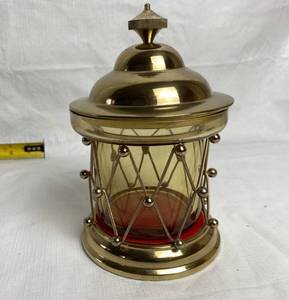 lot 4175 image: Vintage Music Box - Beautiful Sound and Stunning Style