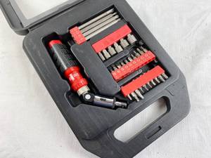 lot 4191 image: Great Neck Angle Drive Screwdriver and small Socket Set in Case