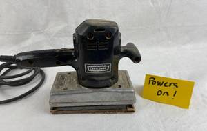 lot 4194 image: Craftsman Dual Motion Electric Sander M# 315.11640 - Powers on