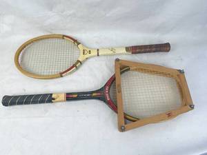 lot 4240 image: 2 Tennis Rackets