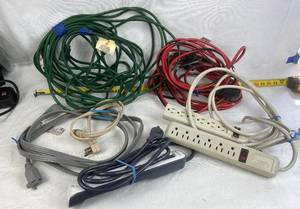 lot 4259 image: Lot of Extension Cords and Power Strip