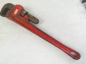 lot 4270 image: Fuller 18 Pipe Wrench