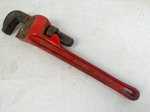 lot 4271 image: Craftsman 14 Heavy Duty Pipe Wrench