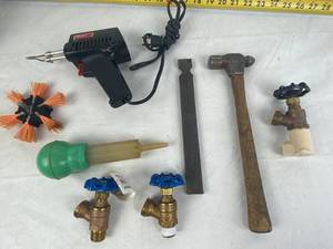 lot 4275 image: Weller 7200 Soldering Gun and Hardware Lot