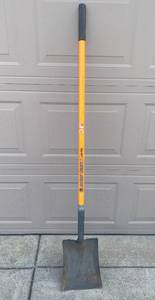 lot 4321 image: True Temper Power Surge Shovel