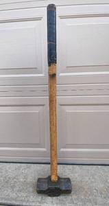 lot 4329 image: 12 Pound Sledge Hammer