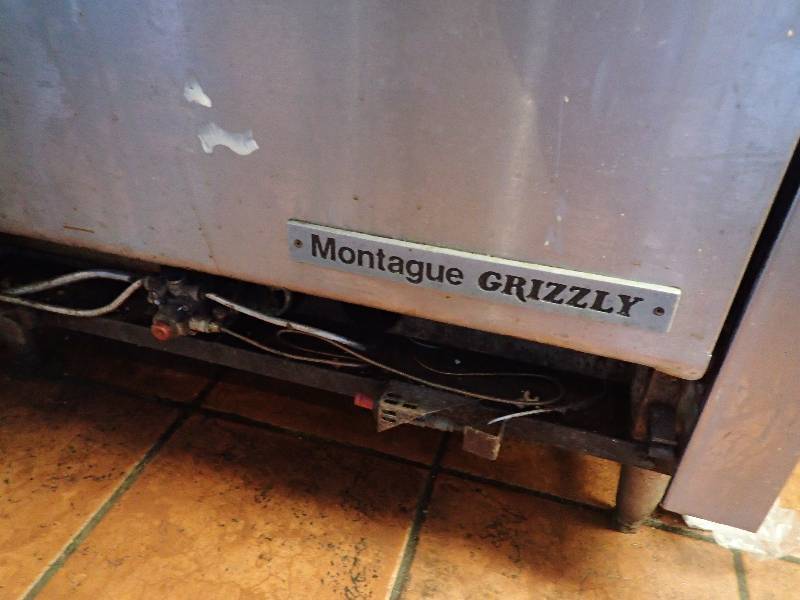 Montague Grizzly Natural Gas 6 Burner Range Oven Rush!!! Down South