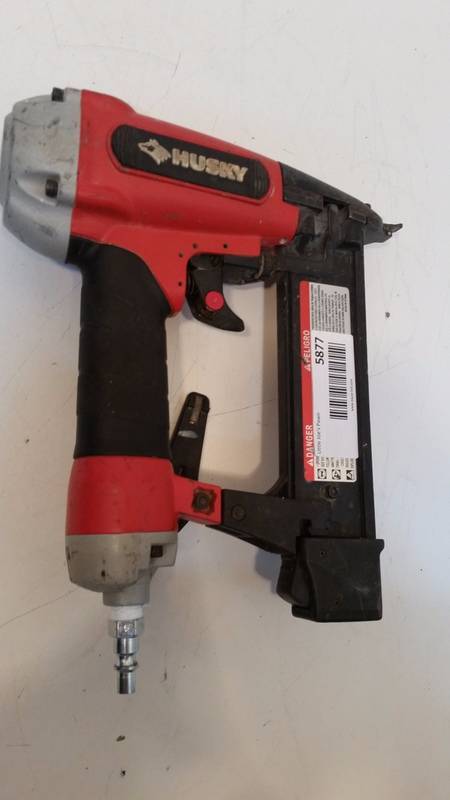 lot 5877 image: Husky Nail Gun
