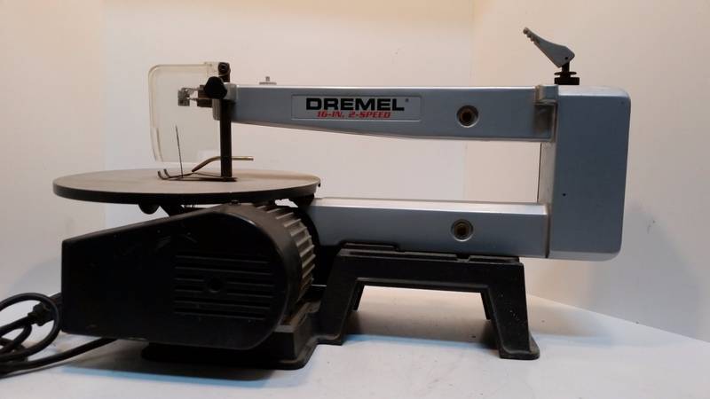 lot 5883 image: Dremel 16 Scroll Saw