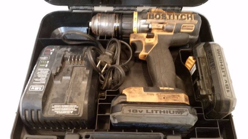 lot 5887 image: Bostitch Drill