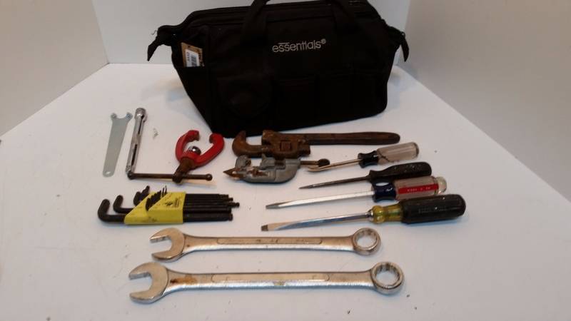 lot 3310 image: Bag Of Tools