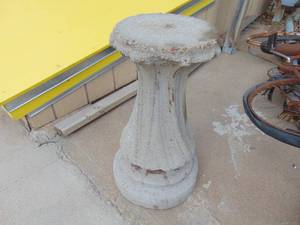 lot 1703 image: Concrete Pillar