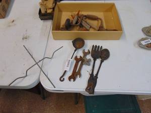 lot 1713 image: Vintage Tools - Brace - Lead dipper and More