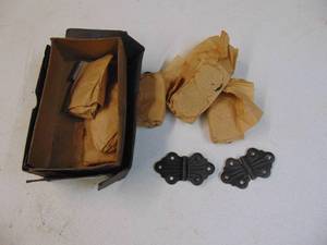 lot 1714 image: 12 Vintage Hinges - NIP