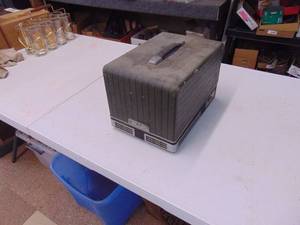 lot 1721 image: Revere 500 Slide Projector - parts or repair 