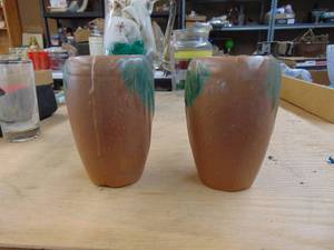 lot 1733 image: Two Pieces of Roseville