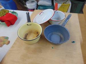 lot 1739 image: Enamel Ware Pieces