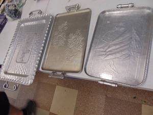 lot 1749 image: Three Aluminum Trays