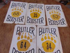 lot 1764 image: Assorted Street Signs - Metal